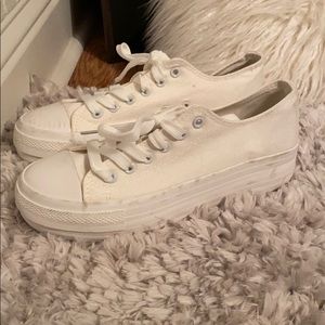 White Platform sneaker